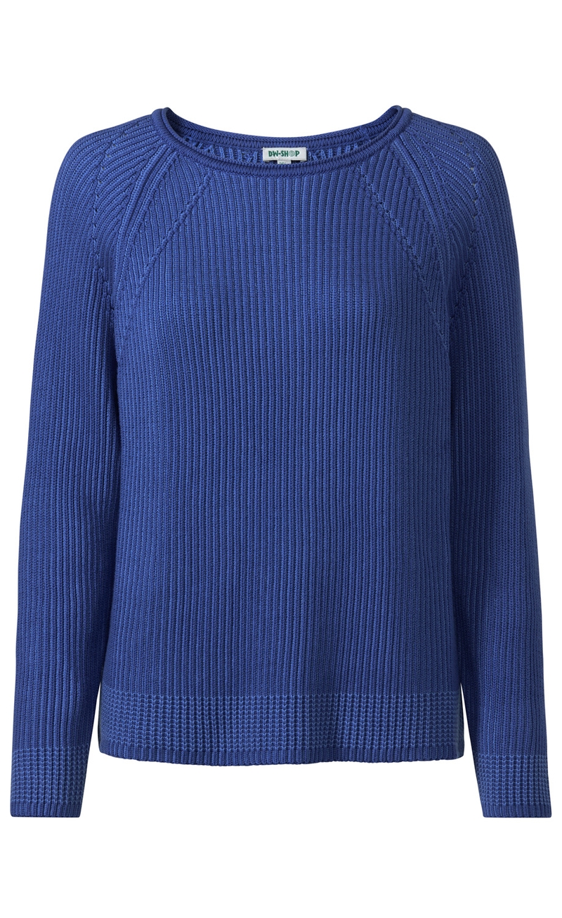 Blauer Baumwoll-Pullover mit rundem Ausschnitt, langärmlig, feine Rippstrickstruktur, leicht tailliert, Bündchen in strukturierter Optik am Saum und Ärmelenden, schlichtes Design, mittelblauer Farbton