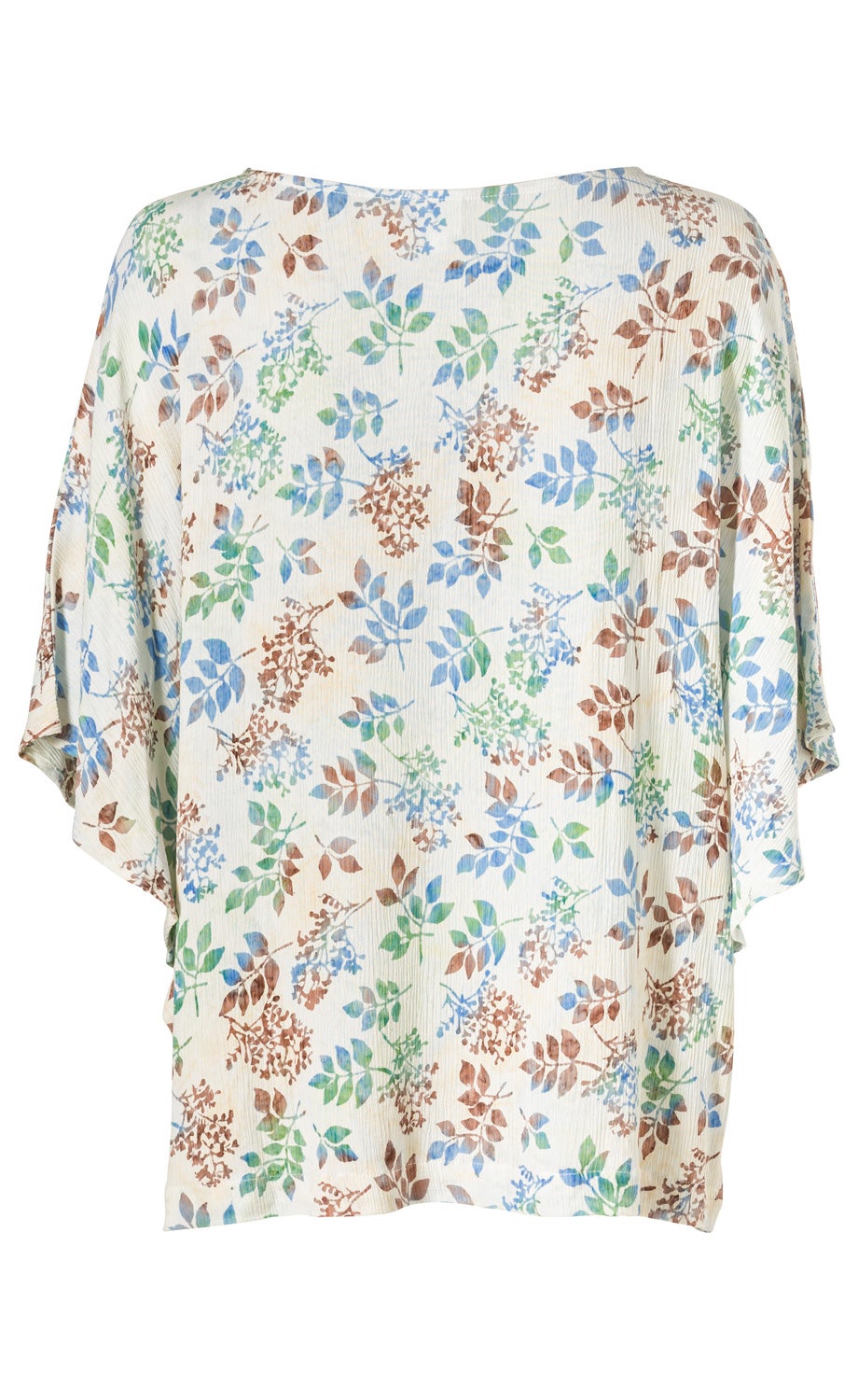 Weiß-hellbeige Viskose-Bluse mit lockerem Schnitt und halbmondförmigem Ausschnitt, bedruckt mit floralem Muster in Blau, Grün und Braun, kurzärmlig, leicht transparent, hinten fotografiert auf weißem Hintergrund.