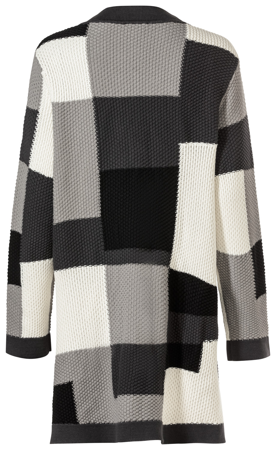 Rückansicht einer Baumwoll-Strickjacke mit längerem Schnitt, in kariertem Muster aus schwarzen, grauen, dunkelgrauen und weißen Rechtecken, strukturierter Strick, Rippenbündchen an Ärmeln und Saum