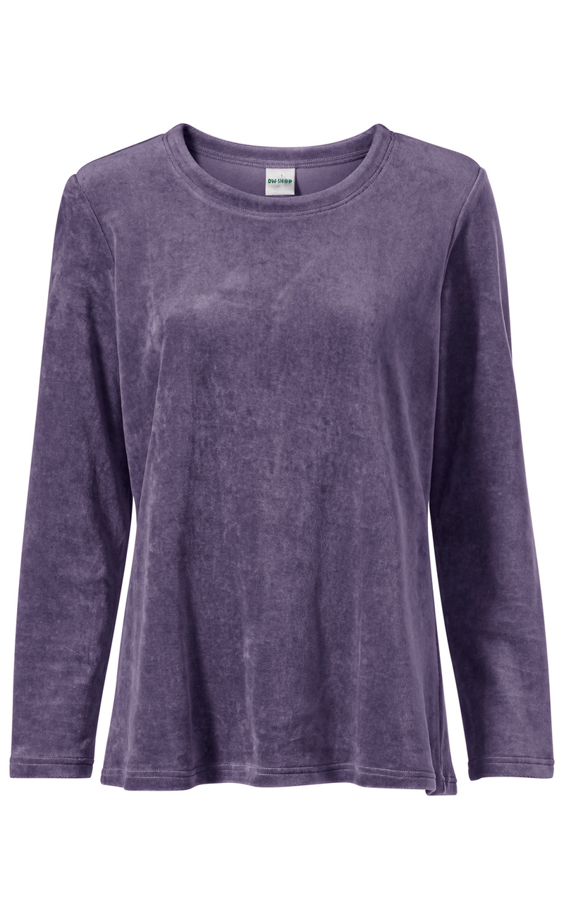 Damen Baumwoll-Shirt in samtigem, violettem Stoff, langärmlig, mit Rundhalsausschnitt, leicht ausgeweiteter Schnitt, schlichtes Design ohne Muster oder Aufdruck, weiche Textur sichtbar