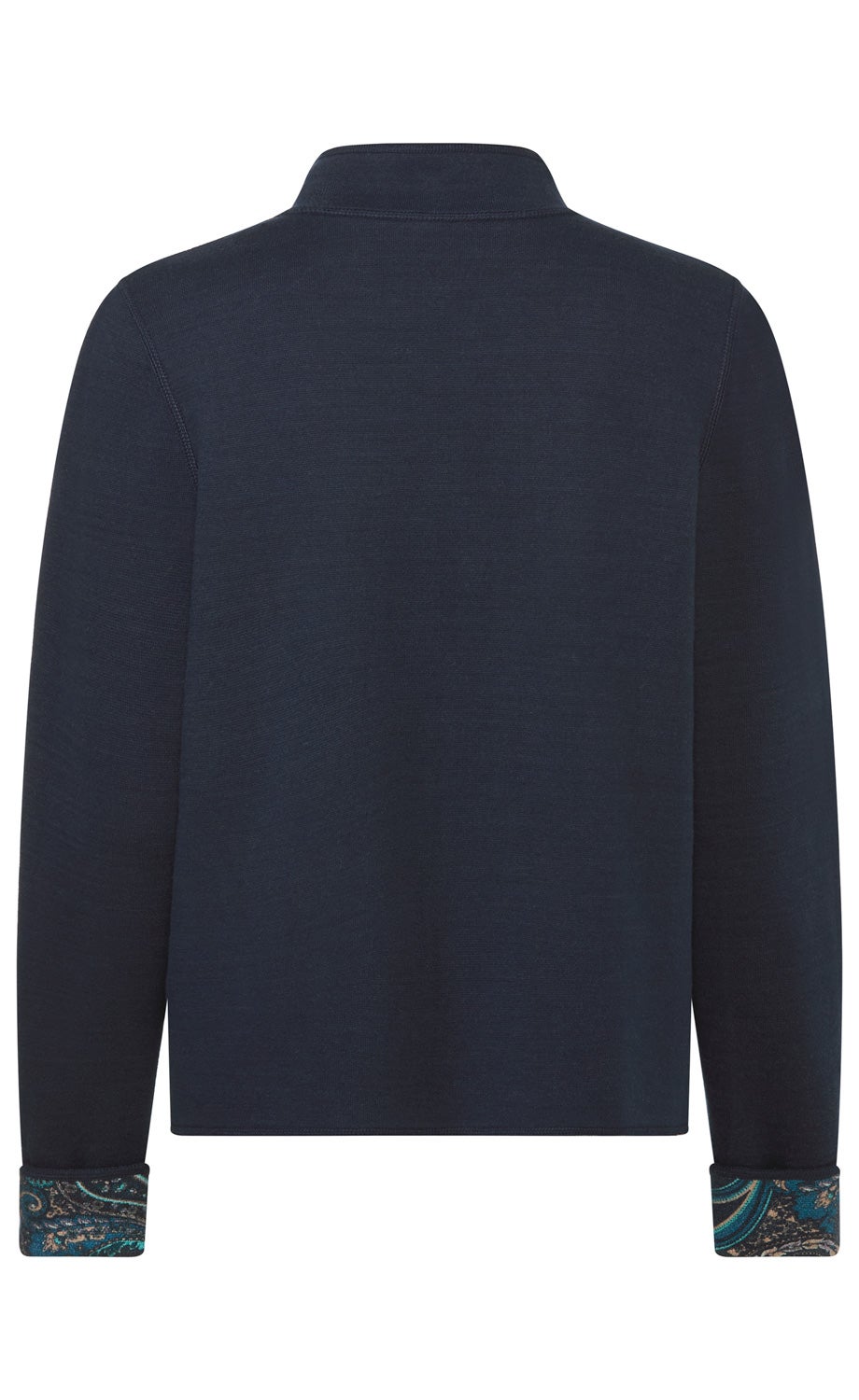 Dunkelblauer Pullover mit langem Arm, Umschlagmanschetten mit blau-grünem Paisleymuster, hohe Taille, keine sichtbaren Knöpfe oder Verzierungen, Blick auf die Rückseite