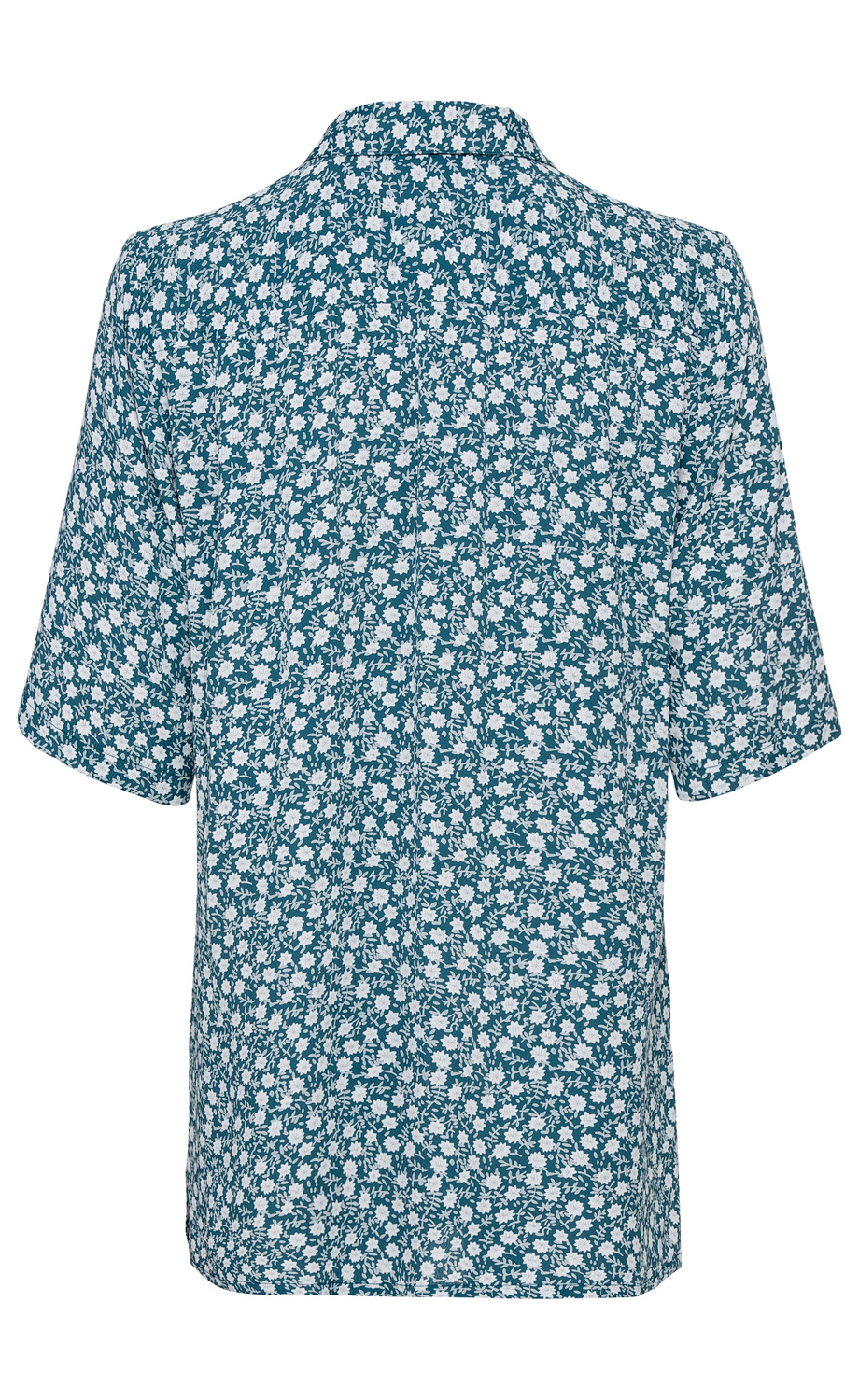 Rückansicht einer kurzärmligen Viskose-Bluse mit blauem Grund und weißem Blumenmuster, mit Hemdkragen und leicht lockerem Schnitt