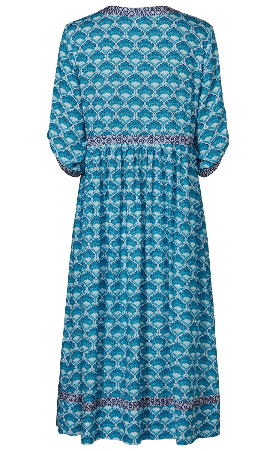 Viskose-Kleid, Rückansicht, blau-türkis gemustert mit floralen Motiven, 3/4-Ärmel, dunkler gemusterter Bund in der Taille, leicht ausgestellter Rock, dunkel gemusterter Abschluss am Saum und Ärmeln