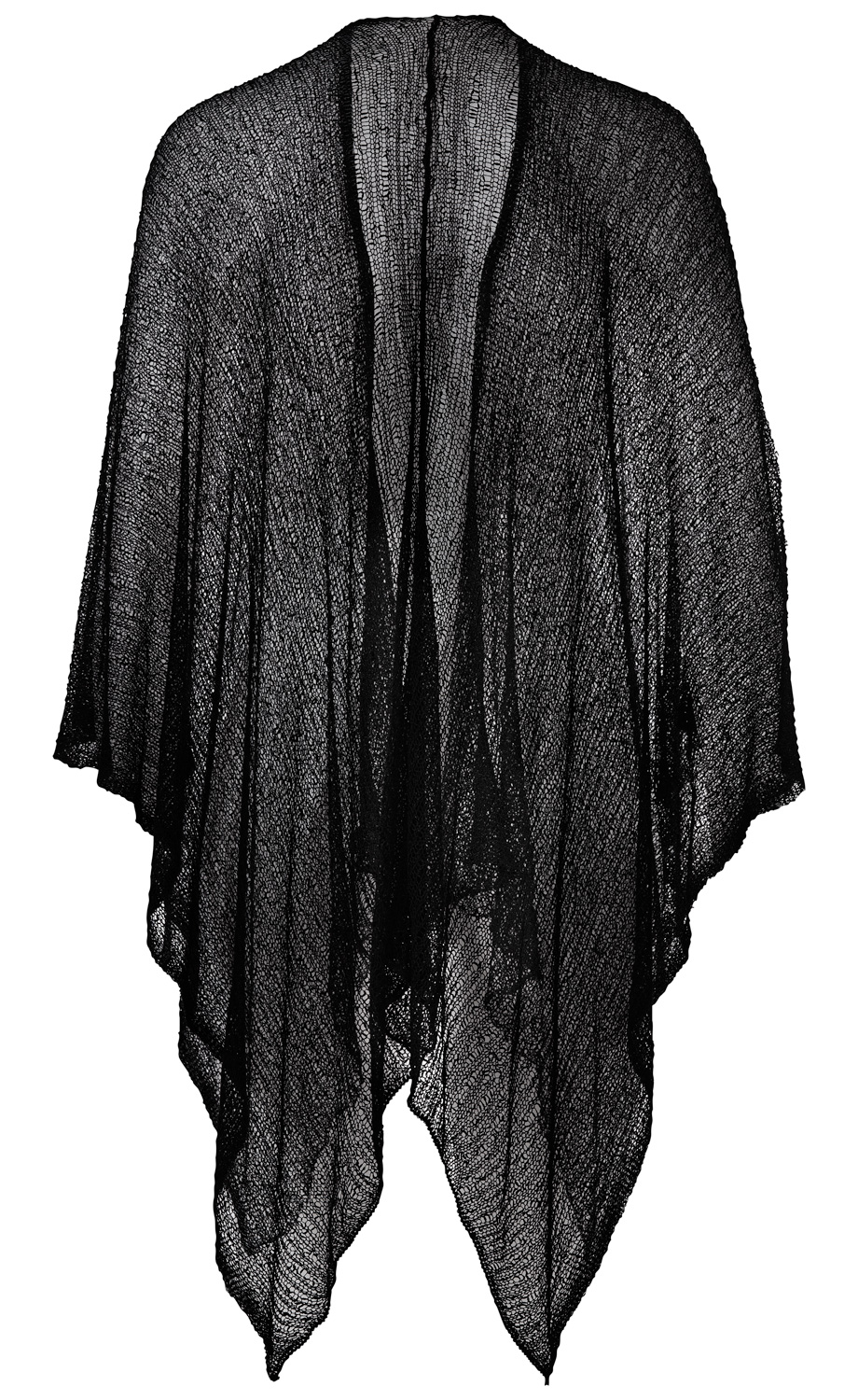 schwarze, transparente Viskose-Stola aus grobmaschigem, leicht fallendem Stoff, mit asymmetrischem Saum, hängend fotografiert vor weißem Hintergrund