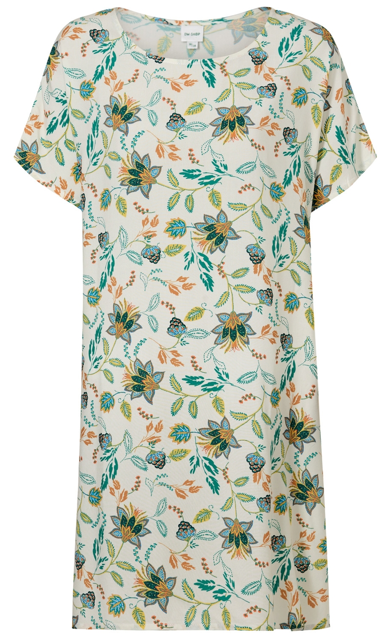 Ärmelloser Viskose-Kaftan mit rundem Ausschnitt, weißer Grundfarbe, allover floralem Muster in Blau, Grün, Gelb und Braun, lockerer Schnitt, weich fließender Stoff, knielang.