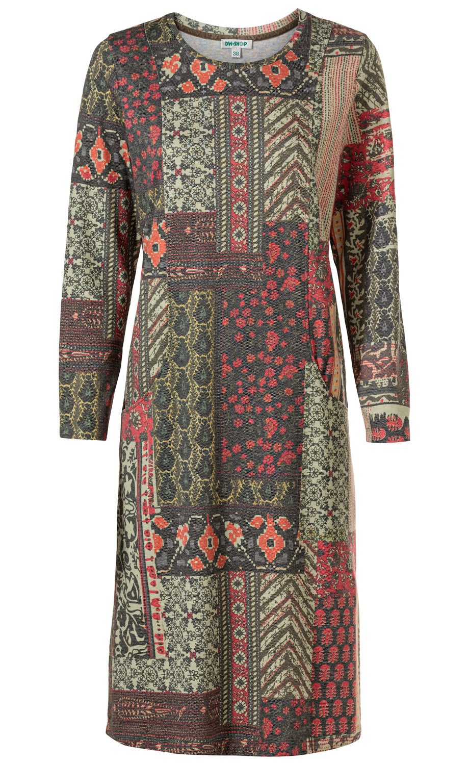 Bauwoll-Mix-Kleid mit langem Arm, rundem Ausschnitt, zwei seitlichen Eingrifftaschen, Patchwork-Muster in Rot, Beige, Dunkelgrau und Olivgrün, knieumspielende Länge, figurumspielender Schnitt.