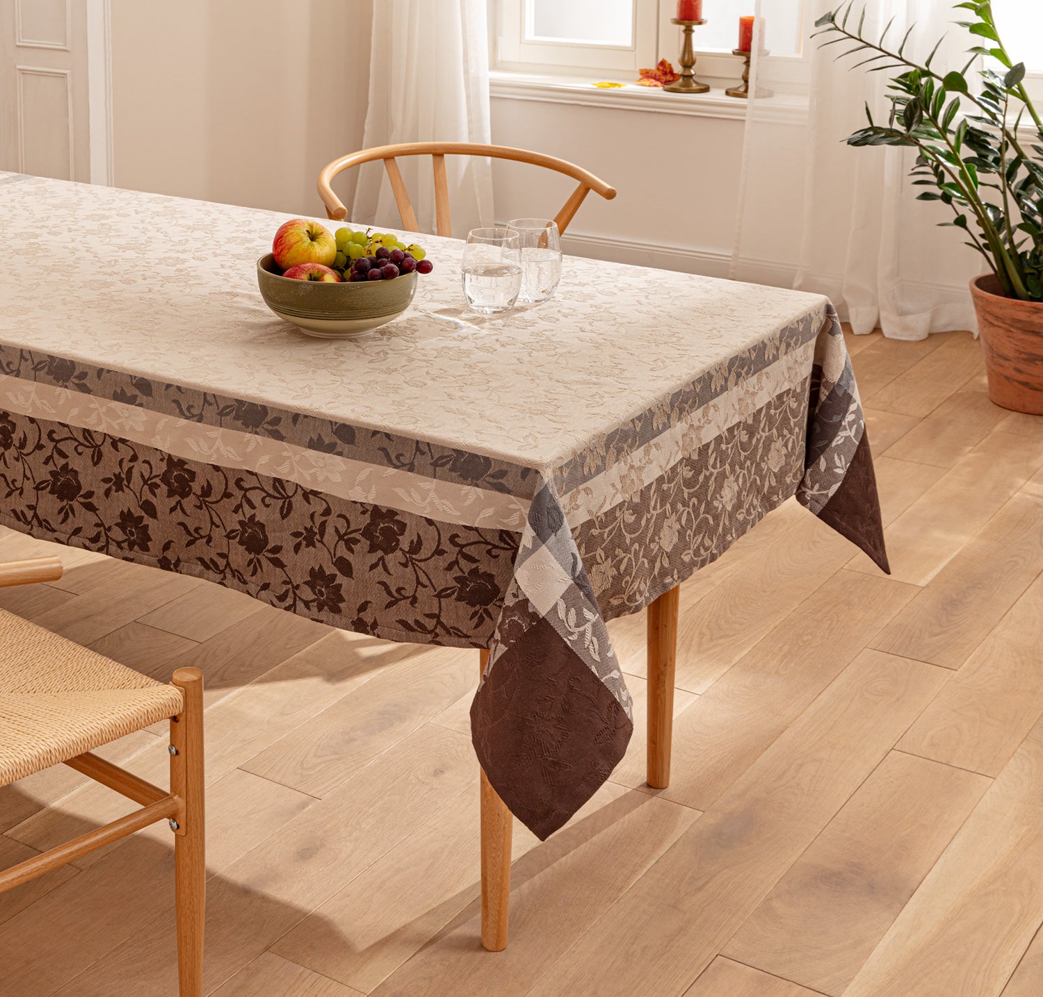 Baumwoll-Tischdecke DM180