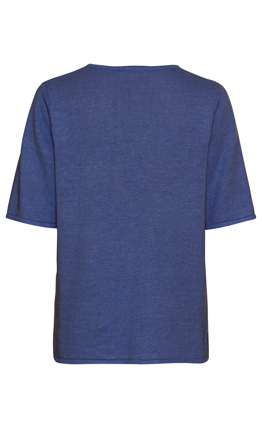 Leinen-Mix-Pullover in Blau, kurze Ärmel, gerader Schnitt, Rückenansicht, feine Strickstruktur, schlichtes Design, leichter Sommerpullover, ohne Muster oder Verzierungen.