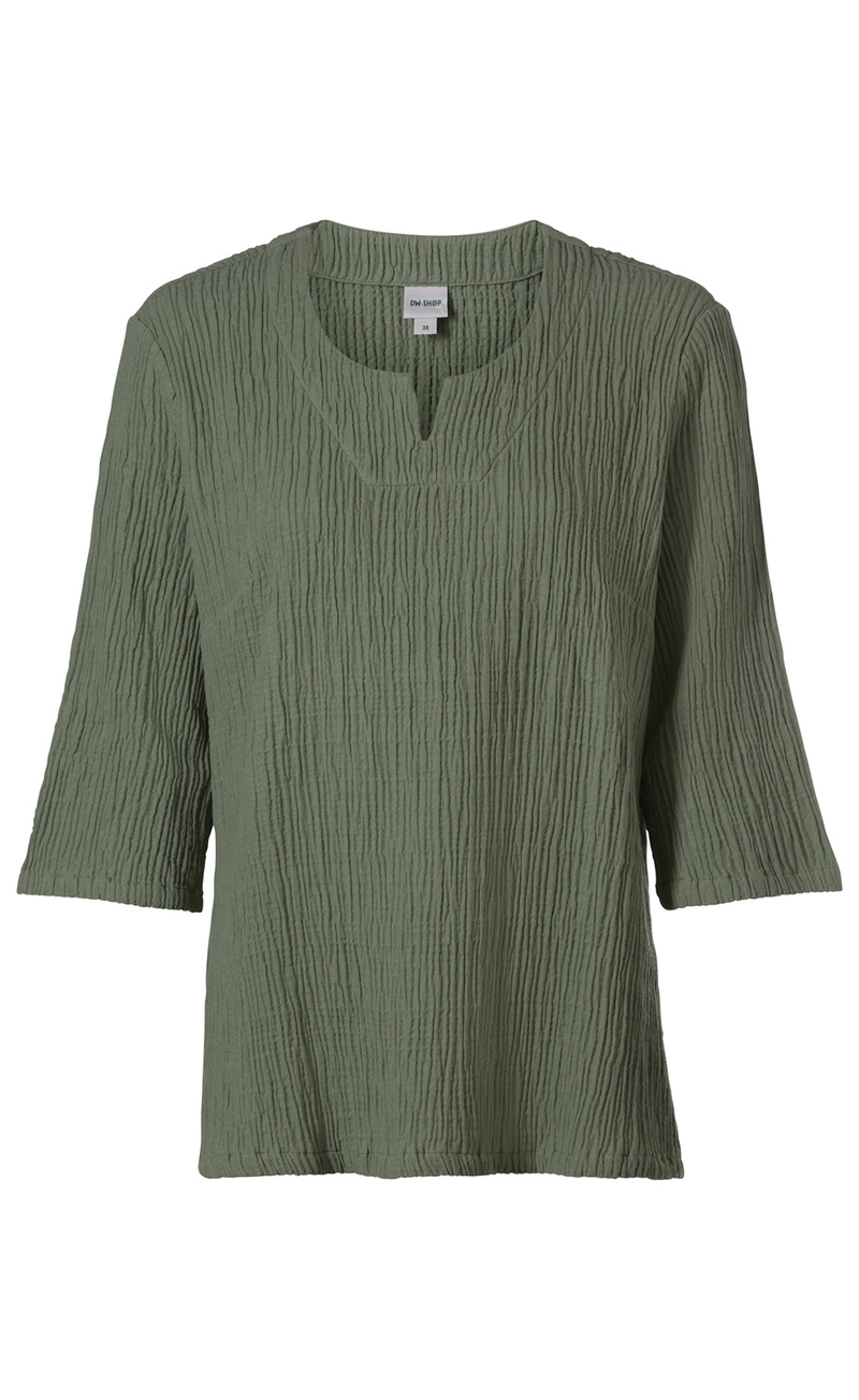 Baumwoll-Bluse in grün mit strukturierter Oberfläche, halblangen Ärmeln und rundem Halsausschnitt mit kleinem Schlitz vorne, gerade geschnitten, Größe 38, leicht tailliert