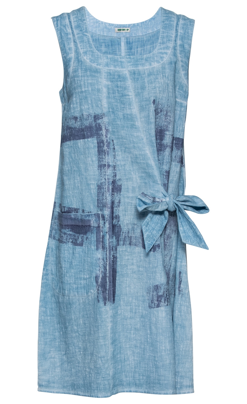 Ärmelloses hellblaues Baumwoll-Kleid mit rundem Ausschnitt, abstraktem dunkelblauem Muster und seitlicher Schleife, leichte Struktur, lockere Passform