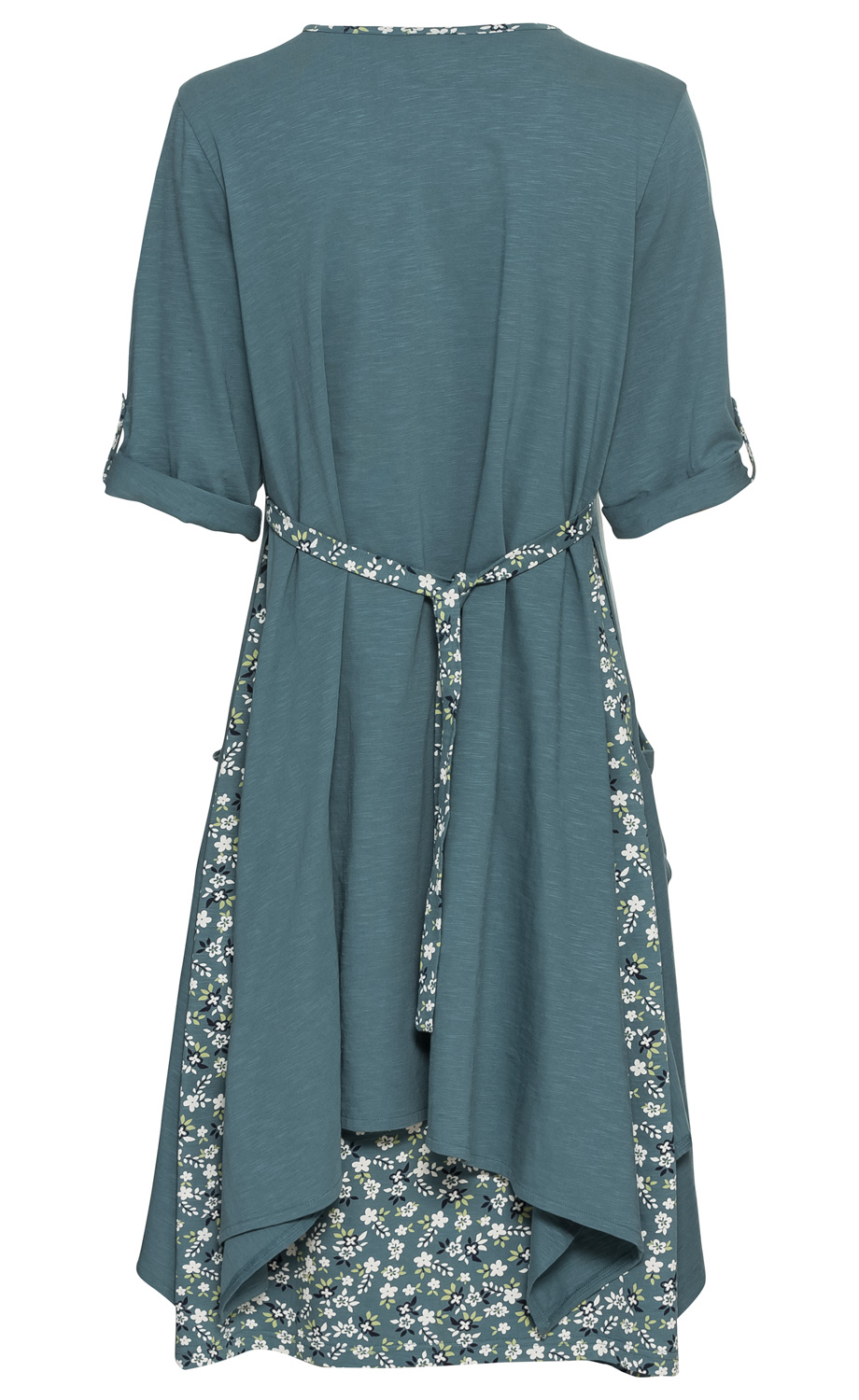 Baumwoll-Kleid hinten, taubenblau mit halblangen Ärmeln, Gürtel mit floralem Muster, asymmetrischer Saum, floraler Innenstoff sichtbar, lässiger Schnitt, locker fallend