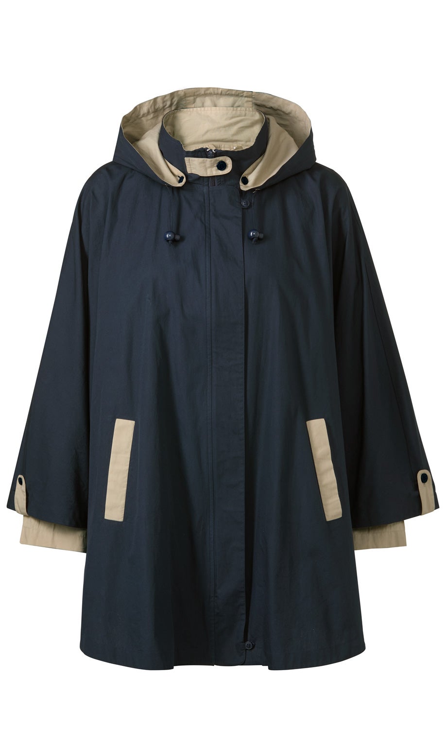Dunkelblaue Baumwoll-Jacke mit beiger Kapuzeninnenseite, langen Ärmeln, beige Akzenten an den Taschen und Ärmelenden, Knopf- und Reißverschluss vorne, locker geschnittene Passform, neutraler Hintergrund.
