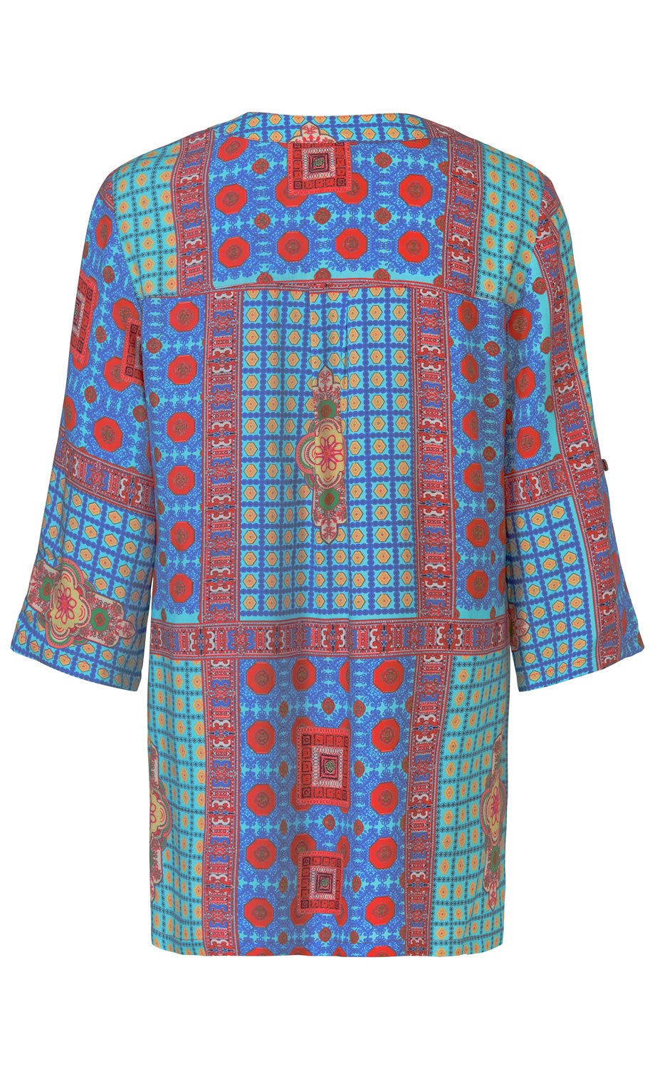 Viskose-Tunika mit 3/4-Ärmeln, Rückansicht, gemustert mit blauem Grund, roten, gelben und grünen geometrischen und floralen Motiven, lockerer Schnitt, leicht glänzender Stoff