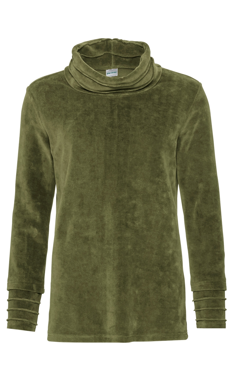 olivgrünes Baumwoll-Shirt mit langem Arm und hohem, mehrfach gelegtem Kragen, weicher, samtartiger Stoff, schlichte und elegante Optik