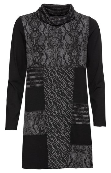 Langärmliges Kleid in Schwarz und Grau, Patchwork-Muster mit floralen und geometrischen Elementen, Rollkragen, gerade geschnitten, verschiedene Stoffmuster als Fleckenmuster angeordnet