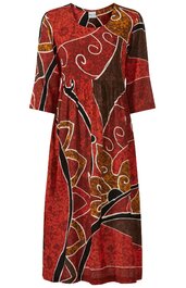 Langärmliges Kleid in Rostrot mit braunen und schwarzen abstrakten Mustern, weiße geschwungene Linien, rundem Ausschnitt, knielang, gerade geschnitten