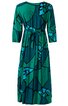Maxikleid in verschiedenen Grüntönen mit abstraktem, geometrischem Muster in Dunkelgrün und Türkis, Rundhalsausschnitt, 3/4-Ärmel, Bindegürtel in Taillenhöhe, fließender Schnitt