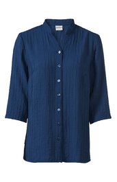 Dunkelblaue Bluse mit Stehkragen, durchgehender Knopfleiste, 3/4-Ärmeln, leichte Rippstruktur, gerade geschnitten