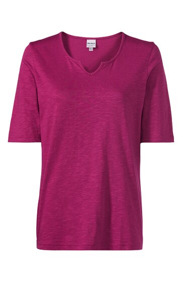Kurzärmeliges T-Shirt in Magentarot, unifarben, mit kleinem V-förmigen Ausschnitt, lockere Passform