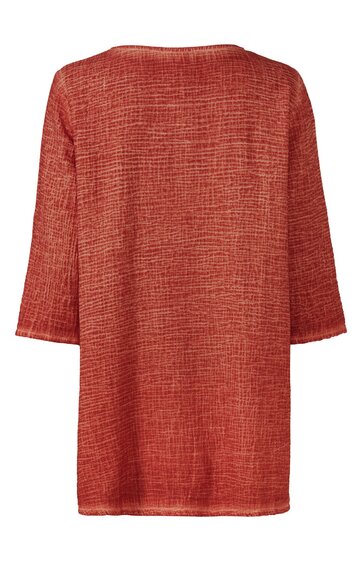 Rostroter Pullover mit leicht strukturierter Oberfläche, 3/4-Ärmel, gerade geschnitten, lockere Passform, ohne sichtbare Verschlüsse oder Verzierungen