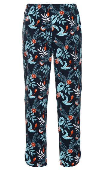 Hose mit lockerem Schnitt, dunkelblauer Grundfarbe, florales Muster mit blauen, weißen und roten Elementen, elastischer Bund, ohne sichtbare Verschlüsse, gerade geschnittene Beine