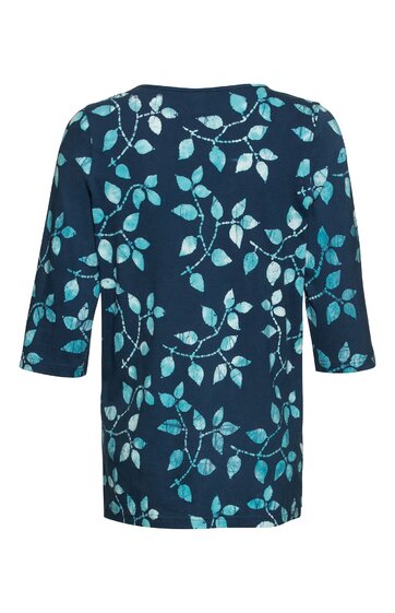 Dunkelblaues Oberteil mit dreiviertel Ärmeln, hellblaue Blattmuster, rundhalsausschnitt, gerade geschnitten, keine sichtbaren Verschlüsse