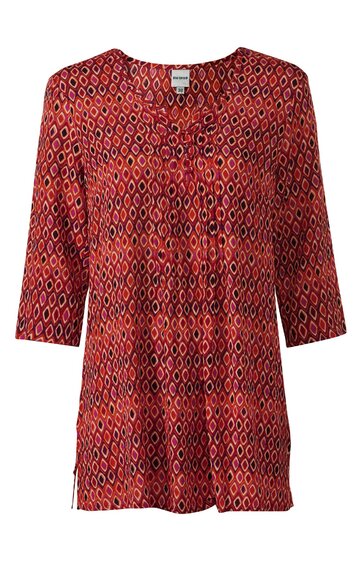 Rotes Damenoberteil mit schwarzem und orangefarbenem Rautenmuster, Rundhalsausschnitt mit Bindeband, halblange Ärmel, lockere Passform