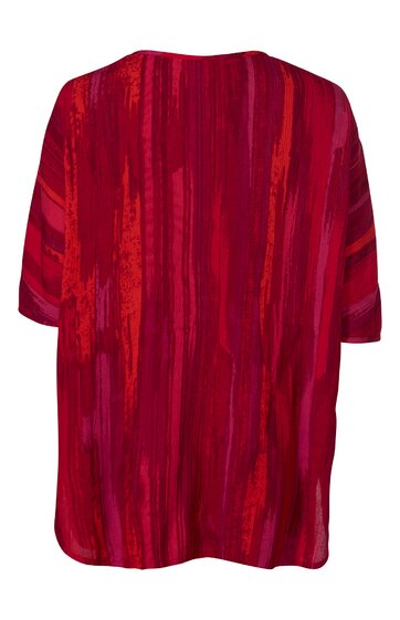 Rotes Damenoberteil mit vertikalen, dunkleren und helleren Streifen, halblange Ärmel, Rundhalsausschnitt, lockere Passform