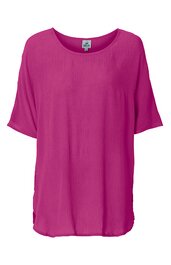 Locker geschnittenes Kurzarmshirt in Pink, rundhalsausschnitt, schlichte einfarbige Oberfläche ohne Muster oder weitere Details