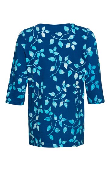 Blaues Damenoberteil mit türkis-hellblauem Blattmuster, Rundhalsausschnitt, dreiviertellange Ärmel, gerade geschnitten