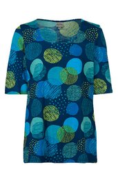 T-Shirt in Dunkelblau mit großen, kreisförmigen Mustern in Hellblau, Türkis und Gelb, Rundhalsausschnitt, halblange Ärmel, gerade geschnitten