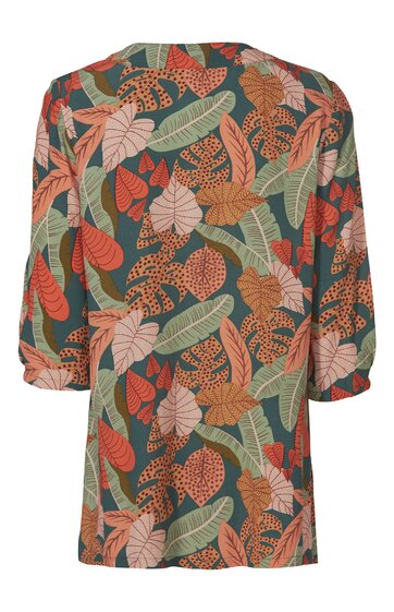 Langärmlige Bluse in dunklem Grünton mit großflächigem Blatt- und Blumenmuster in Orange, Rosé und Hellgrün, Rundhalsausschnitt, lockere Passform, Ärmel bis zum Ellbogen mit Raffung