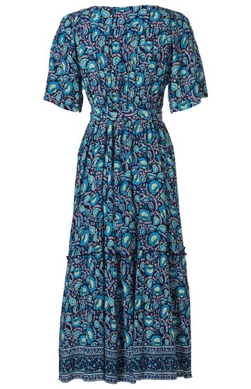Maxikleid in Blau mit Paisley-Muster in Hellblau und Lila, kurze Ärmel, runder Halsausschnitt, elastische Taillenpartie, Stufenrock mit Bordürendruck am Saum