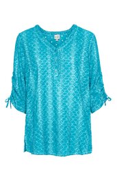 Türkisblaues Langarmshirt mit feinem Muster, Rundhals mit Knopfleiste, halbtransparent, Ärmel zum Krempeln mit Tunnelzug, lockere Passform