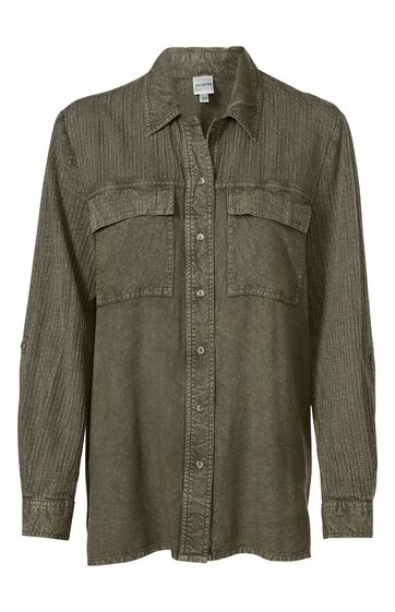 Langärmliges Hemd in olivgrün mit feinem Streifenmuster, durchgehende Knopfleiste, zwei aufgesetzte Brusttaschen mit Klappen, klassischer Hemdkragen, gerade geschnitten