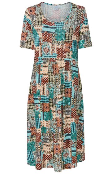 Kleid mit kurzem Arm, gemustert mit geometrischen Formen und floralen Elementen in Türkis, Braun, Weiß und Rot, Rundhalsausschnitt, knielang, lockere Passform