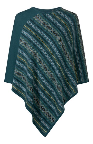 Poncho in dunklem grün mit diagonalen Streifenmuster in gelb, hellblau, grau und schwarz, asymmetrische Form mit spitz zulaufendem unteren Rand