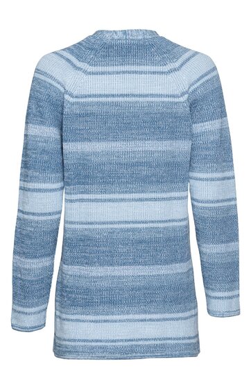 Langärmliger Pullover in Hellblau, Mittelblau und Weiß, gestreift, Rundhalsausschnitt, gerade geschnitten, normale Passform