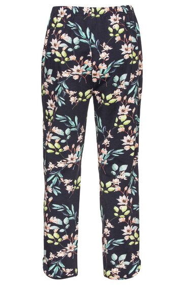 Hose in Dunkelblau mit floralem Muster in Hellgrün, Rosa und Creme, gerade geschnitten, elastischer Bund, gekürzt