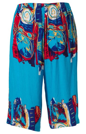 Weite Caprihose in türkis mit abstraktem mehrfarbigem Muster in Rot, Gelb, Blau und Weiß, elastischer Bund, knielang