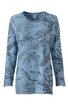 Hellblaues Langarmshirt mit dunkelblauem Blatt- und Blumenmuster, Rundhalsausschnitt, gerade geschnitten, leichter Seitenschlitz unten