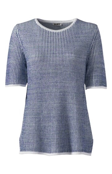 Pullover in Mittelblau mit weißem feinem Streifenmuster, Rundhalsausschnitt, halblange Ärmel, gerader Saum mit weißem Abschluss