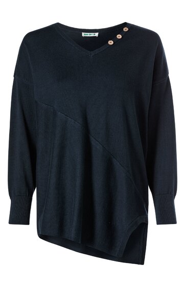 Dunkelblauer Pullover mit asymmetrischem Saum, V-Ausschnitt mit drei goldfarbenen Knöpfen rechts, lange Ärmel mit breiten Bündchen, lockere Passform