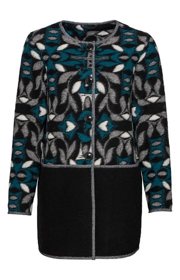 Langärmlige Strickjacke in Schwarz und Dunkelgrün mit abstraktem Muster in Grau und Weiß, Rundhalsausschnitt, Knopfleiste vorne, gerade geschnittener Saum, längeres Modell