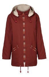 Dunkelroter Parka mit beigem Innenfutter, Kapuze mit Kordelzug, durchgehender Reißverschluss mit gestreiftem Zierband, zwei seitliche Taschen mit Ziernähten, Kordelzug am Saum