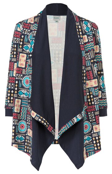 Offene Damenjacke in Dunkelblau mit mehrfarbigem, geometrischem Muster in Rot, Beige, Blau, asymmetrischer vorne längerer Schnitt, lange Ärmel, offene Vorderseite ohne Verschluss