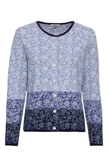 Damenstrickjacke in Hellblau mit weißem Blumenmuster, Verlauf zu Dunkelblau mit dichterem Blumenmuster, Rundhalsausschnitt, knopfgeschlossen, langärmlig, gerade geschnitten