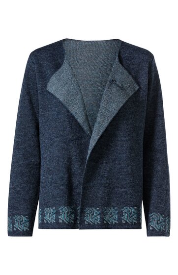 Dunkelblaue Strickjacke mit breitem, umgeschlagenem Kragen, langen Ärmeln, offener Vorderseite, hellblauen floralen Mustern am Saum und an den Ärmelenden