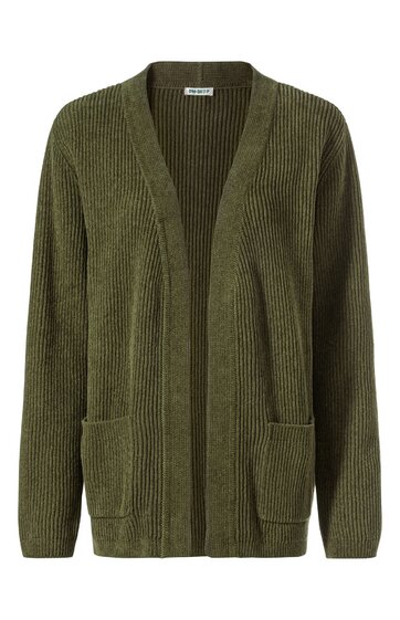 Olivegrüne Strickjacke mit durchgehendem Rippenmuster, offener Vorderseite ohne Verschluss, lange Ärmel, zwei aufgesetzte Taschen vorne, lockere Passform