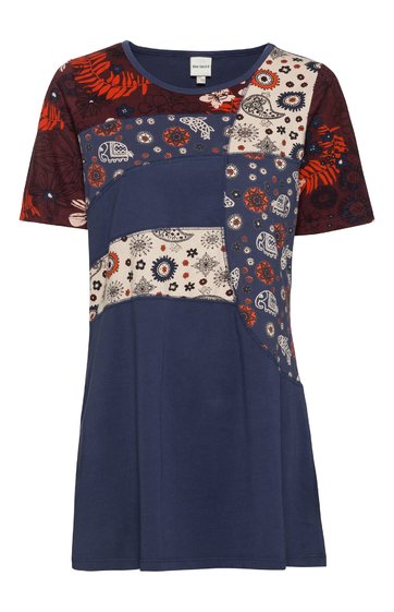 Damen-T-Shirt marineblau mit kurzen Ärmeln, Patchwork-Muster mit floralen Motiven in Rot, Weiß, Blau und Schwarz, Rundhalsausschnitt, gerade geschnitten